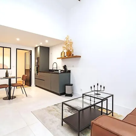 Apartment Aux Clefs Des Sacres La Casa *
